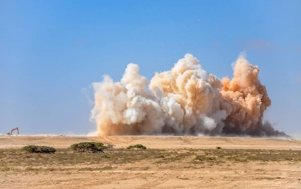 Kalkstaub Nach Sprengungen Der Wüste Von Oman — Stockfoto