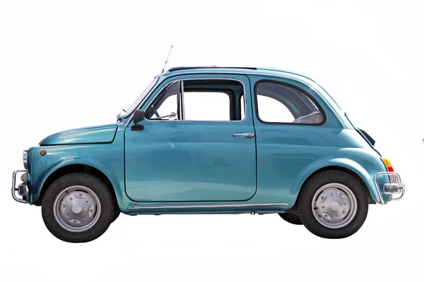 Fiat 500 Kleinwagen Isoliert Auf Weißem Hintergrund Mit Clipping Pfad — Stockfoto