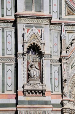 Floransa, İtalya - 27 Ağustos 2018: Floransa Katedrali (Il Duomo di Firenze) 27 Ağustos 2018, Floransa, İtalya. Floransa Toskana 'nın en büyük şehri ve İtalya' nın en çok ziyaret edilen şehirlerinden biridir..