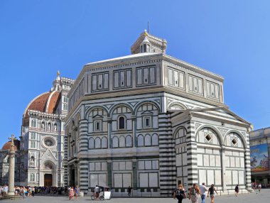 Floransa, İtalya - 28 Ağustos 2018: Floransa Katedrali (Il Duomo di Firenze) 28 Ağustos 2018 tarihinde Floransa, İtalya. Floransa Toskana'nın en büyük şehri ve İtalya'nın en çok ziyaret edilen şehirlerinden biridir..
