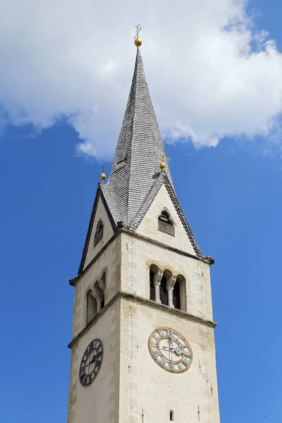 Widok Wieś Kościół Arabba Włochy Dolomity — Zdjęcie stockowe