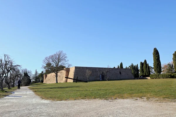 Fortaleza Albornoz Encuentra Parque Resistencia Urbino Italia —  Fotos de Stock