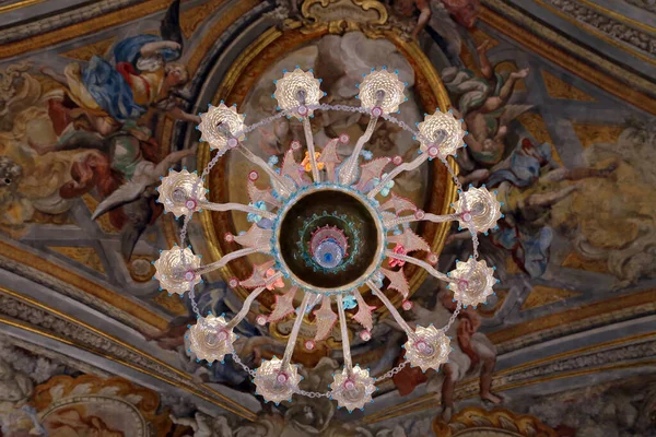 Urbino Italy Ιανουαριου 2019 Κρυστάλλινος Πολυέλαιος Στο Ορατόριο Του Αγίου — Φωτογραφία Αρχείου