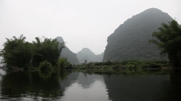 Vista Panorámica Del Paisaje Del Río Las Montañas Yulong Yangshuo — Vídeo de stock