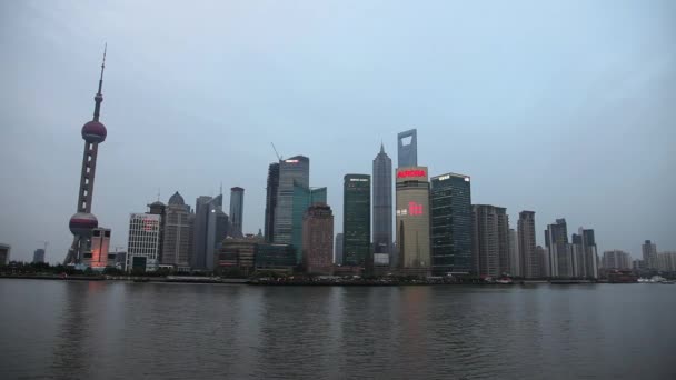 China Shanghai Pudong Skyline Bei Bewölktem Tag — Stockvideo