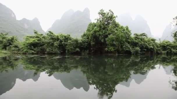 Вид Човні Річці Yulong Краєвид Yangshuo Китай — стокове відео