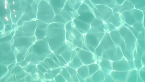 Forretningsmand Svømning Pool Med Dokumentmappe – Stock-video