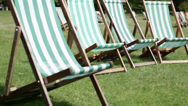 Chaises Longues James Park Londres — Video