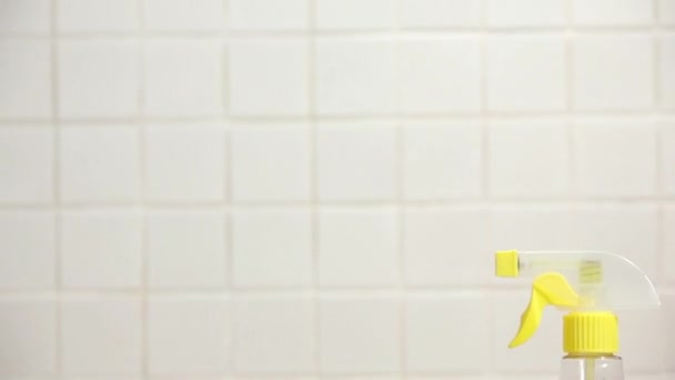 Garrafa Líquido Limpeza Amarelo — Vídeo de Stock