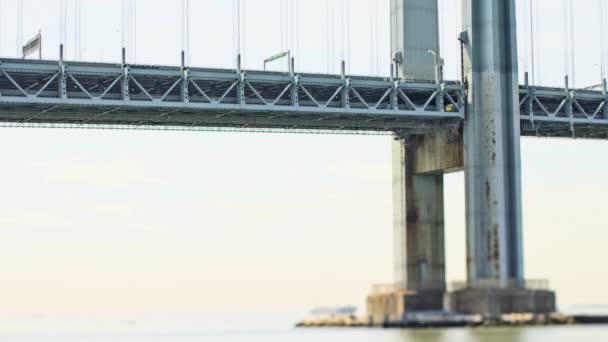 Verkeer Oversteken Van Time Lapse Verrazano Bridge Brooklyn New York — Stockvideo