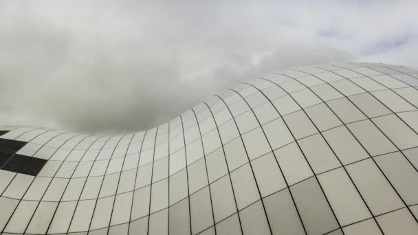 Edifício Escritórios Céu Nublado — Vídeo de Stock