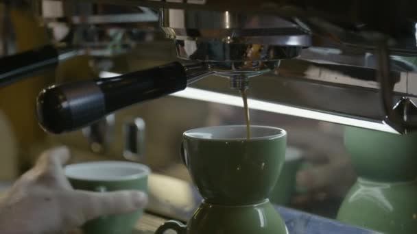 Primo Piano Dell Uomo Che Espresso — Video Stock