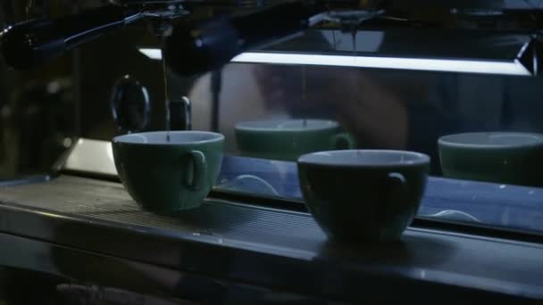 Barista Preparare Caffè Con Macchina Caffè — Video Stock