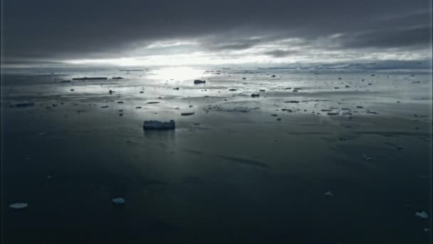 Vista Aérea Del Hielo Agua Por Noche — Vídeos de Stock