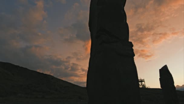 Megalieten Bij Zonsondergang — Stockvideo