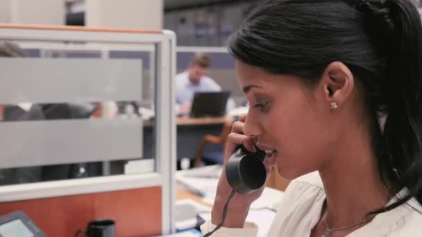 Young Businesswoman Talking Phone Office — Stock Video