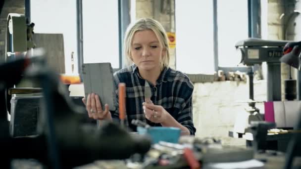 Woman Knives Digital Tablet Workshop — Stock Video