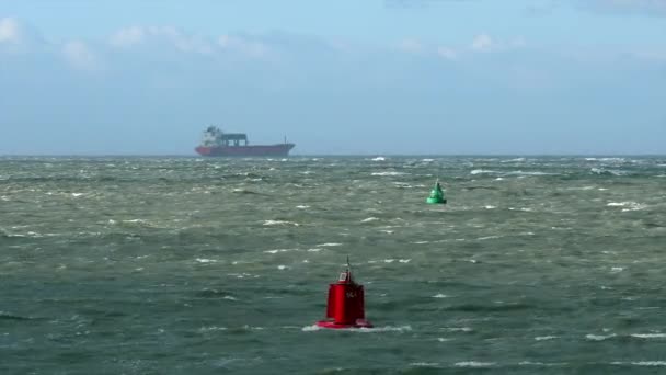 Trawler Zee Bij Storm Weer — Stockvideo