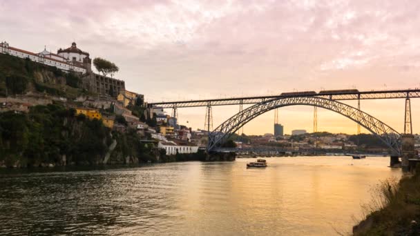 ルイス 世橋と夕日をポルトガルのポルトの街 — ストック動画