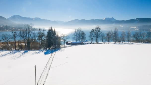 Vista Aerea Delle Montagne Del Lago Nella Giornata Sole — Video Stock