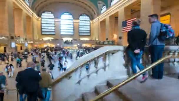 通勤時間の経過でグランドセントラル駅 ニューヨーク アメリカ合衆国 — ストック動画