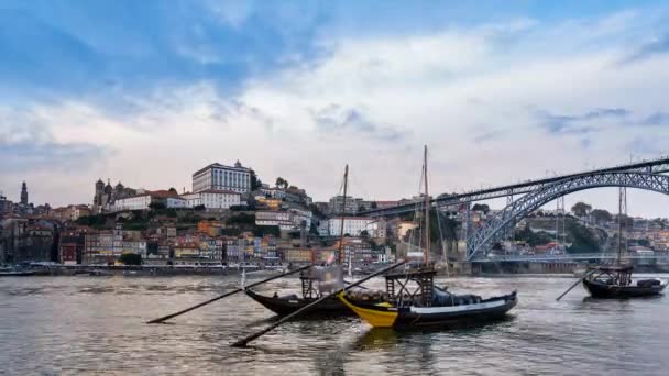 Douro Nehir Porto Portekiz Zaman Atlamalı Gemilerde — Stok video