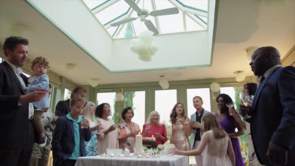 Convidados Casamento Dançando Recepção Casamento Dinton Wiltshire Reino Unido — Vídeo de Stock
