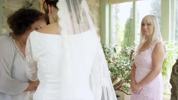 Bride Female Guests Preparing Wedding Dinton Wiltshire Velká Británie — Stock video