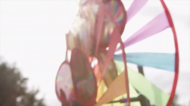 Солнце Сияющее Сквозь Колесо Обозрения Динтон Уилтшир Великобритания — стоковое видео