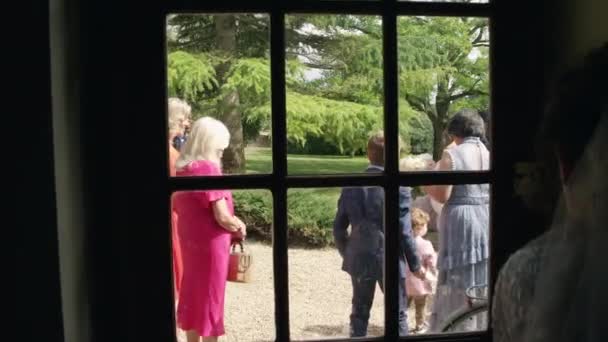 新娘在屋外参加婚礼 — 图库视频影像