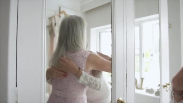 Women Embracing Front Mirror Wedding — Stock Video