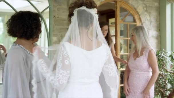 Ospiti Femminili Sposa Ricevimento Nozze — Video Stock