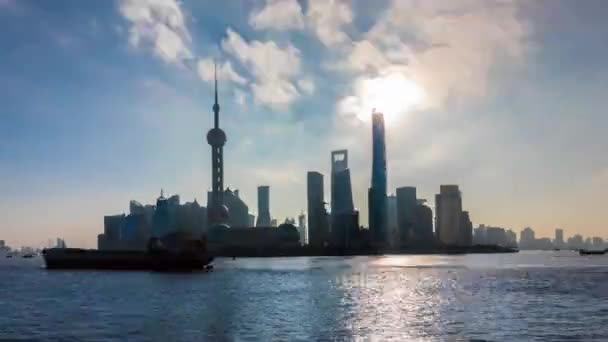 Pudong Silueti Şangay Çin Huangpu Nehri Üzerinde Trafik Timelapse — Stok video