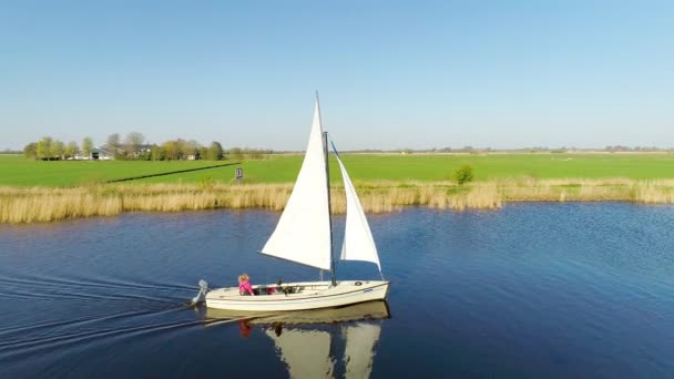 Teenage Girl Teenage Boy Sailing River Broek Friesland Netherlands — Stock Video