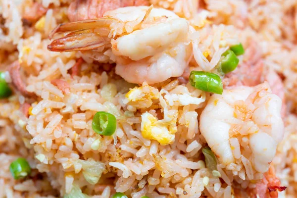 Delicious Thai fried rice with shrimp pork  egg and chilli,top v — Stock Photo, Image