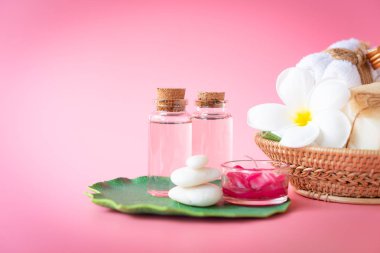 Spa Himalaya tuzu, kırmızı mum, süt ve gül Liki