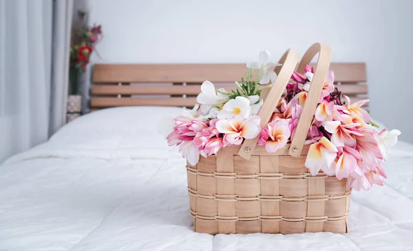 Beautiful Frangipani Plumeria Flowers Bamboo Wooden Basket Modern White Bedroom — Stock Photo, Image