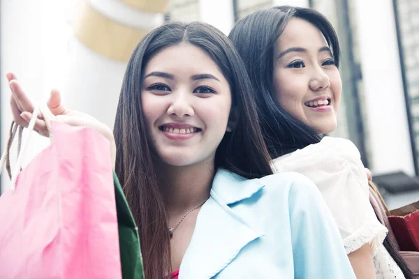 Ázsiában Szép Nők Boldog Rövid Sétára Város Bevásárló — Stock Fotó