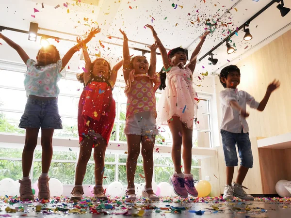 Linda Criança Ásia Feliz Para Festa Ano Novo Feliz — Fotografia de Stock