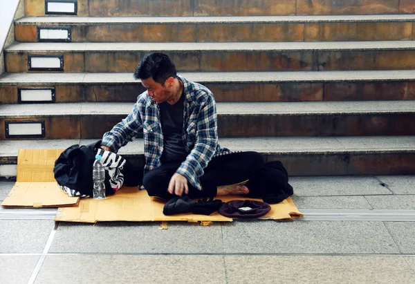 Close Homeless Man Sitting Walking Street Capital City — Stock Photo, Image