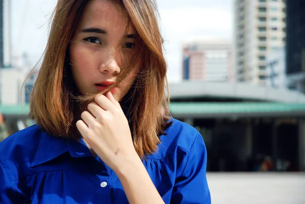 Hermosas Mujeres Sonríen Retrato Viajar Fin Semana Vacaciones — Foto de Stock