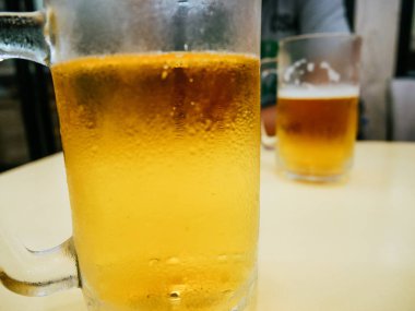 Masada close-up bira serin cam.