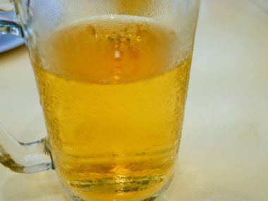 Masada close-up bira serin cam.