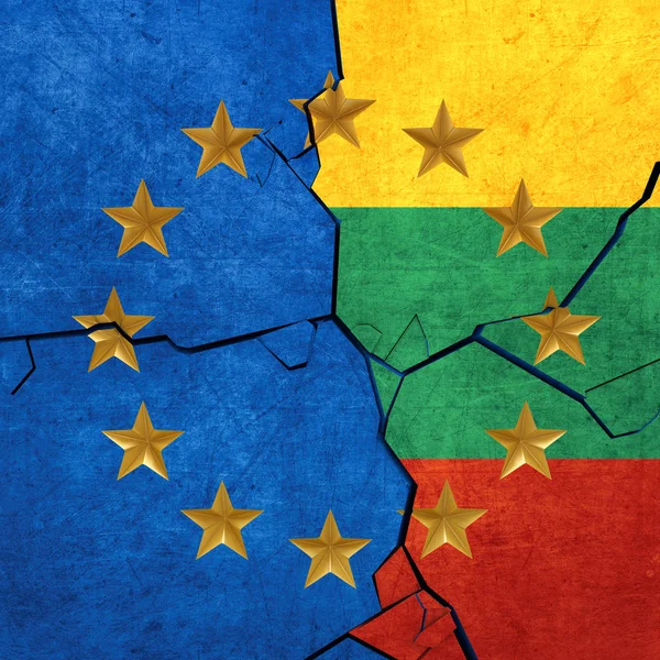 Avrupa Birliği ve Litvanya bayrakları parçalanıyor