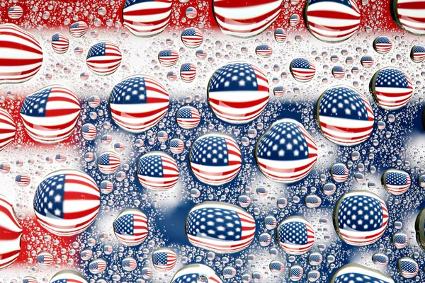 Bandera americana reflejada en fondo de gotas de agua — Foto de Stock