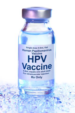 Hpv aşısı ile küçük ilaç şişesi