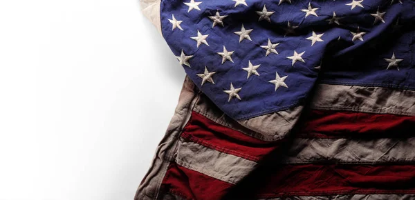 Rynkig Åldrad Och Sliten Amerikansk Flagga Med Blank Vit Kopia — Stockfoto