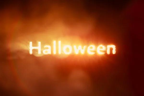 Gloeiende Halloween Tekst Branden Rood Oranje Rook — Stockfoto