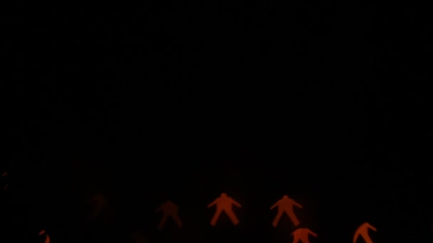 Blinkende Bunte Männerfiguren Ein Lichterkranz Von Ungewöhnlicher Heller Form — Stockvideo