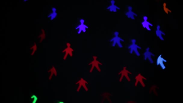 Lampeggianti Figure Colorate Uomini Una Ghirlanda Luci Insolita Forma Luminosa — Video Stock